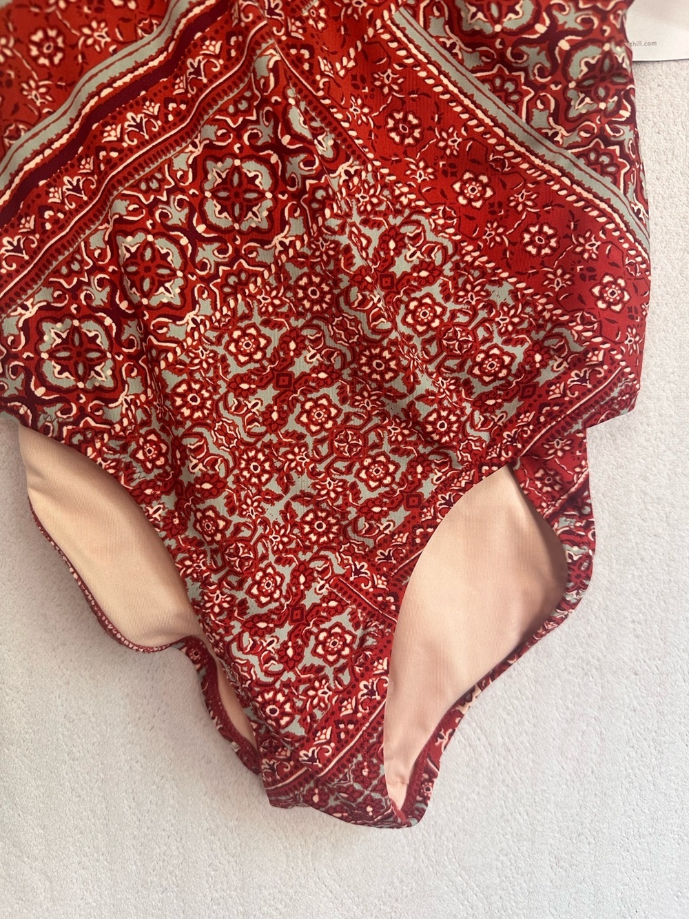 NWT Garnet Hill Red Paisley One-Shoulder Swimsuit Sz 4 - Picture 5 of 16
